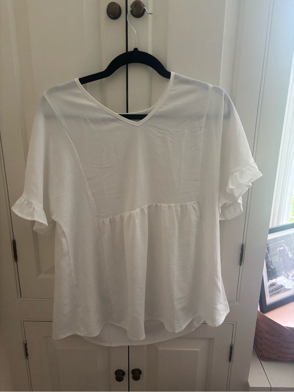 Relaxed White V-Neck Ruffle Sleeve Tunic